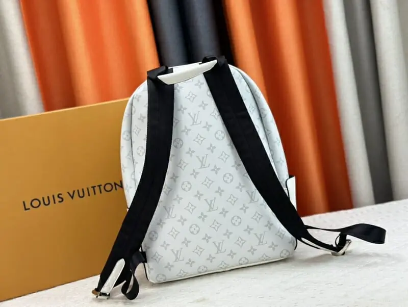 louis vuitton aaa qualite sac a dos  pour unisexe s_11a133a3